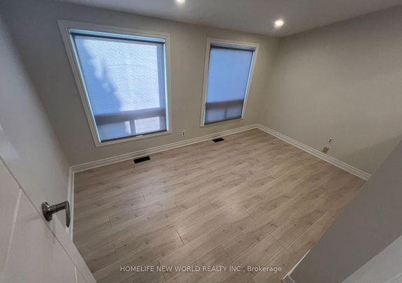 For Lease - 98 Thornton Avenue Unit# Main, Bradford West Gwillimbury, Ontario - Photo 1