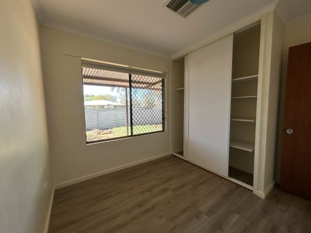 3 BEDROOM 1 BATHROOM DUPLEX IN SADADEEN CLOSE TO SCHOOLS AND CHILDCARE - Photo 5