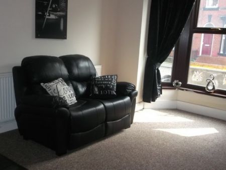 3 Bed - Ashville Grove, Leeds, Ls6 - Photo 4