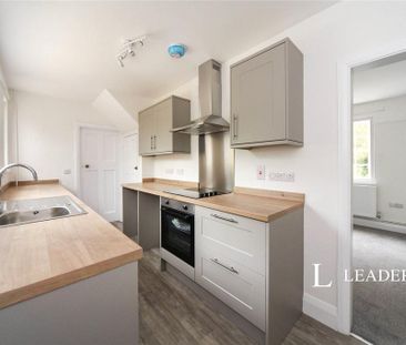 3 bedroom terraced house to rent - Photo 3