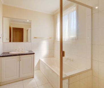 Contemporary Comfort Across Two Levels - Photo 5