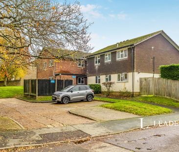 2 bedroom property to rent Acre Close, Haywards Heath, West Sussex,... - Photo 2