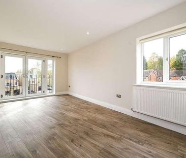 Robins Gate, Bracknell, Berkshire, RG12 - Photo 2