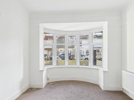 3 bedroom detached bungalow to rent - Photo 3