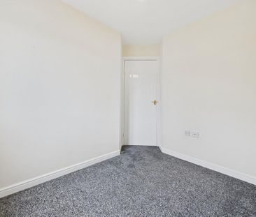 3 bedroom end of terrace house to rent - Photo 5