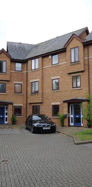 3 bedroom flat to rent - Photo 1