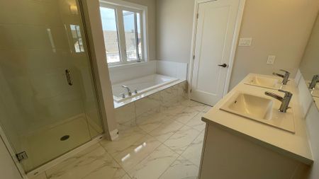 For Lease - 757 Eminence Street, Barrhaven, Ontario - Photo 4