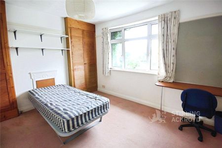 5 bedroom semi-detached house to rent - Photo 2