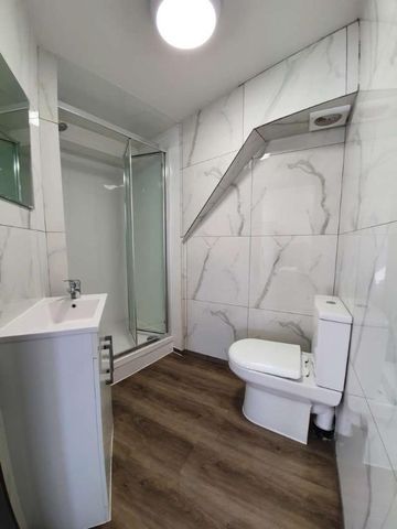 Warspite Road Studio London Seg, SE18 - Photo 3