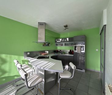 Location Appartement 3 pièces 75m² - Photo 2