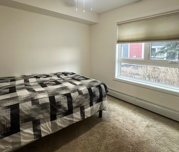 Bright & Air Conditioned 2 Bed Condo In Copperfield | 2 Parking Sta... - Photo 6