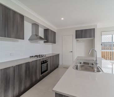 Spacious Family Home in a Quiet, Convenient Location - Photo 1