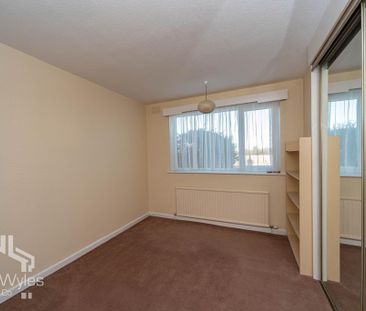 3 bedroom semi-detached bungalow to rent - Photo 3