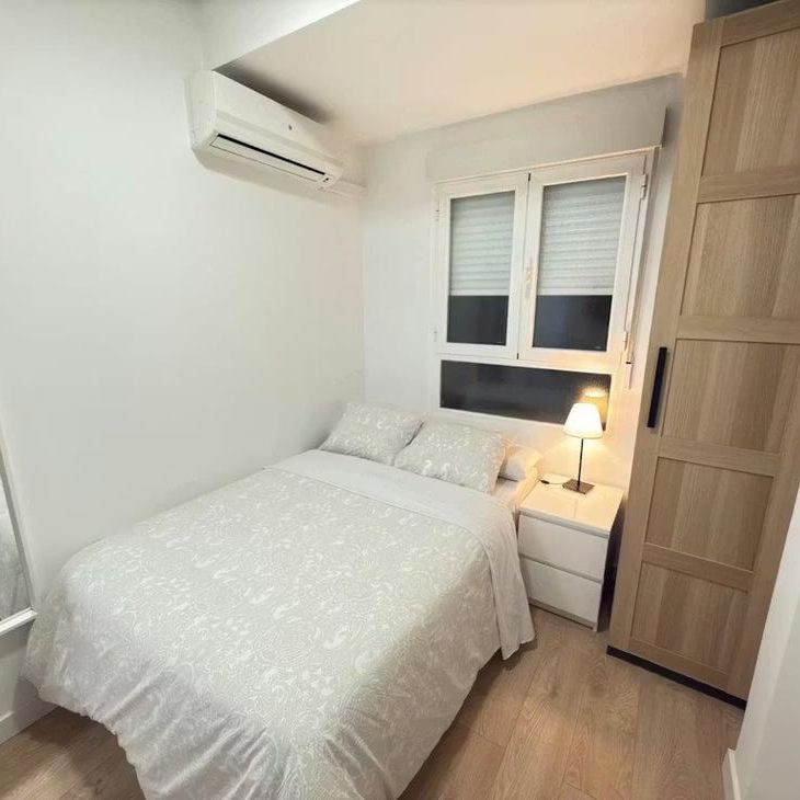 Calle del Conde Duque, Madrid, Community of Madrid 28015 - Foto 1