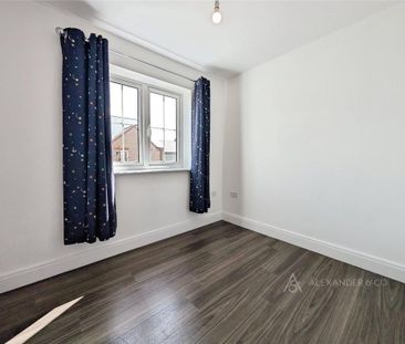 3 bedroom terraced house to rent - Photo 2