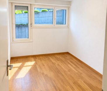 Helle und Grosszügige 4.5Zi-Wohnung - Photo 4