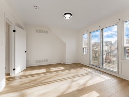 For Lease - 120 Mackay Avenue Unit# 3, Toronto, Ontario - Photo 3