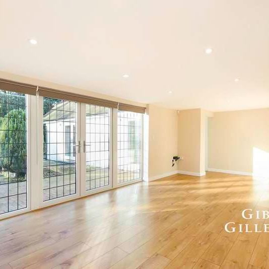 Milton Avenue, Chalfont St. Peter, Gerrards Cross, Buckinghamshire, SL9 - Photo 1