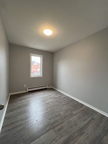 275 Durocher Street - 1 - Photo 5