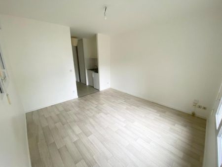 Location Appartement 1 pièce 20m² TOURS 37200 - Photo 2