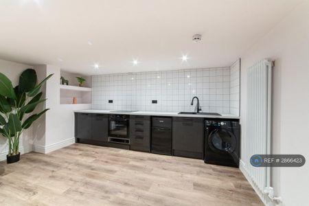 1 bedroom flat to rent - Photo 3