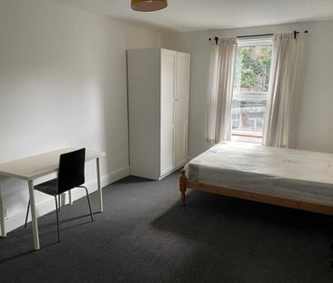 7 bedroom semi-detached house to rent - Photo 2