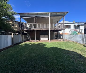 Cottage style house right in Maitland CBD - Photo 6