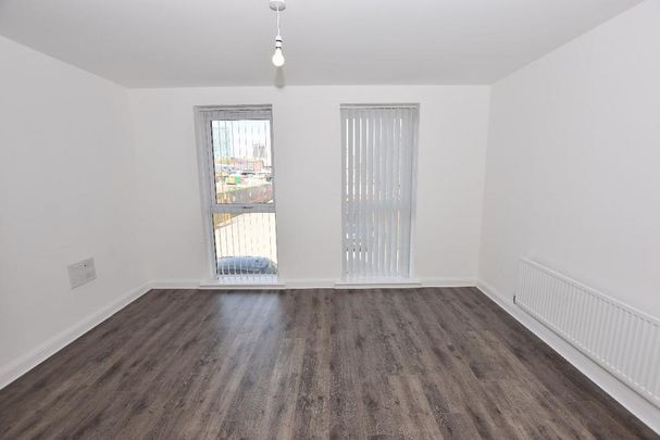 3 bedroom terraced house to rent - Photo 1