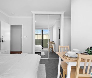 PRIVATE & FULLY FURNISHED ROOM WITH ENSUITE ROOM IN A BRAND-NEW SHA... - Photo 5