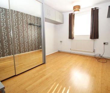 2 bedroom maisonette to rent - Photo 3