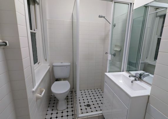 1/25 Elizabeth Bay Road, Elizabeth Bay NSW 2011 - Studio For Rent | Domain - Photo 1