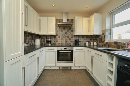 Long Street, Easingwold, York, YO61 3JB - Photo 2