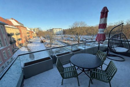 Zwischenmiete: sanierte sonnige Altbauwohnung mit 2 Balkonen, hochwertiger EBK Nähe Tempelhofer Feld - Photo 2