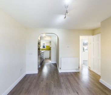 3 bedroom terraced house to rent - Photo 2