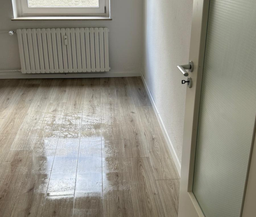 Moderne 2-Zimmer-Wohnung mit großer Küche! - Foto 1