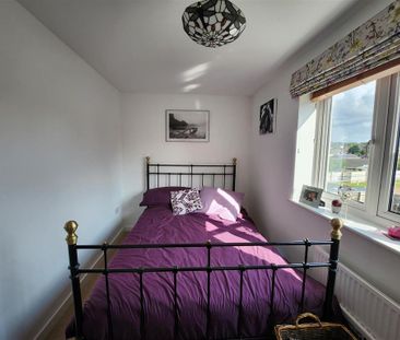 2 bedroom end of terrace house to rent - Photo 6
