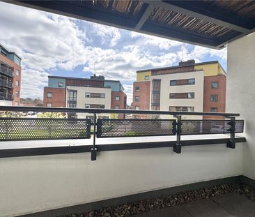 Southwell Park Road, Camberley, Surrey, GU15 - Photo 4