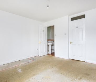 2 bedroom end of terrace house to rent - Photo 3