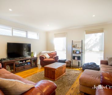 38 Darren Avenue, Bundoora - Photo 5