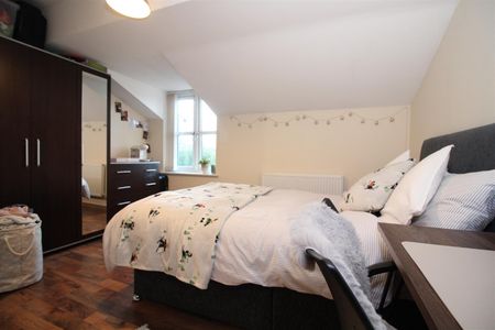 Blue Fox Close, Leicester, LE3 0EE - Photo 2