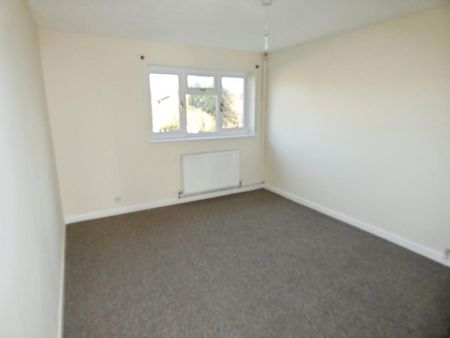 2 bedroom maisonette to rent - Photo 2