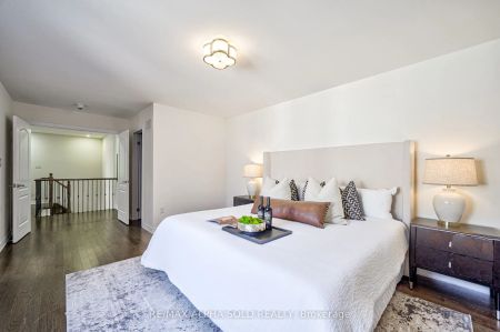 5 Bloom Street - Photo 4