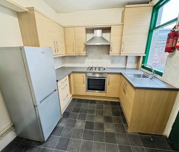 2 bedroom terraced house to rent - Photo 3