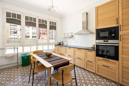 Carrer de Mallorca, Barcelona, Catalonia 08037 - Photo 3