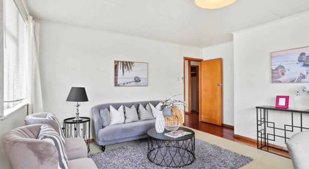 3 Bedroom in New Lynn - Photo 2