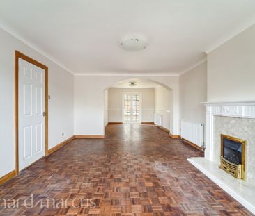 Spencer Close - Photo 1