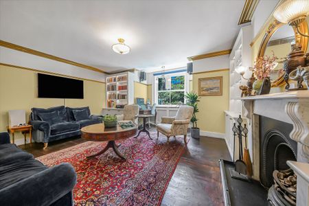 Spacious garden apartment with private patio and generous entertaining space in the heart of Belsize Park - Photo 2