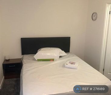 1 bedroom in a house share to rent - Photo 3