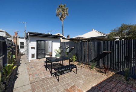 10 Munro Street, Brunswick VIC 3056 - Photo 4