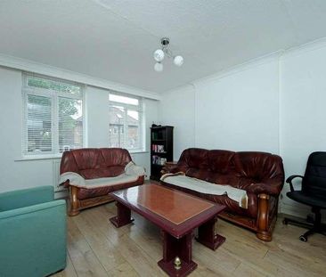 Carlisle Avenue, W3 - Photo 1